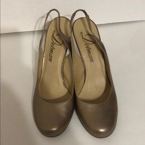 Delman matte gold sling back heels. size 10